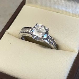CZ silver ring size 6